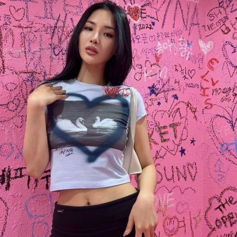 IU Áo Thun Tay Ngắn Dáng Ôm In Họa Tiết Trái Tim Thời Trang Mùa Hè Xinh Xắn Cho Nữ