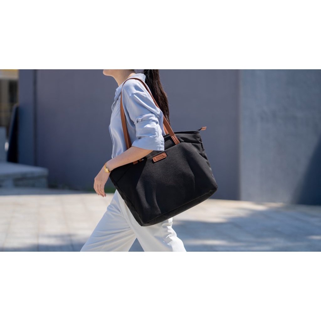 Túi xách Tomtoc Tote Handbag cho Macbook 16 - Hàng chính hãng
