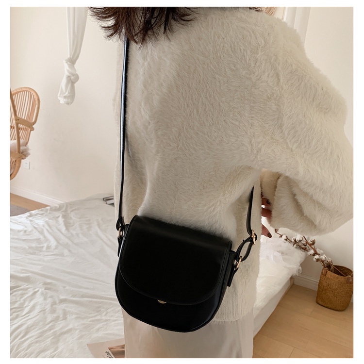 Túi xách nữ, túi đeo chéo kiểu dáng yên ngựa, da trơn phong cách Hàn Quốc Little_Lisa_Store 853