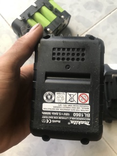 Pin makita 18V 4A (sạc adapter)