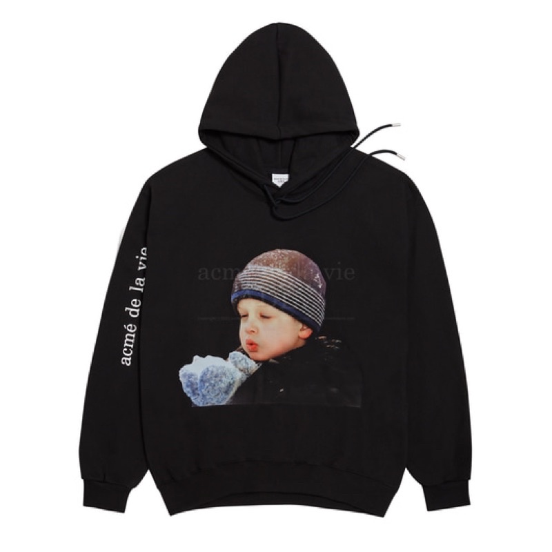 [Nỉ bông cao cấp] Áo hoodie ADLV in hình bé trai cầm tuyết