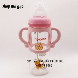 Tay cầm bình sữa pigeon cho bé tự uống