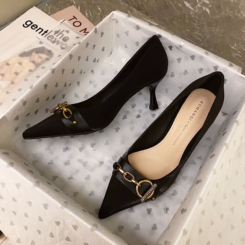 Giày cao gót mũi nhọn thiết kế mới thời trang dành cho mùa thu đông 2021