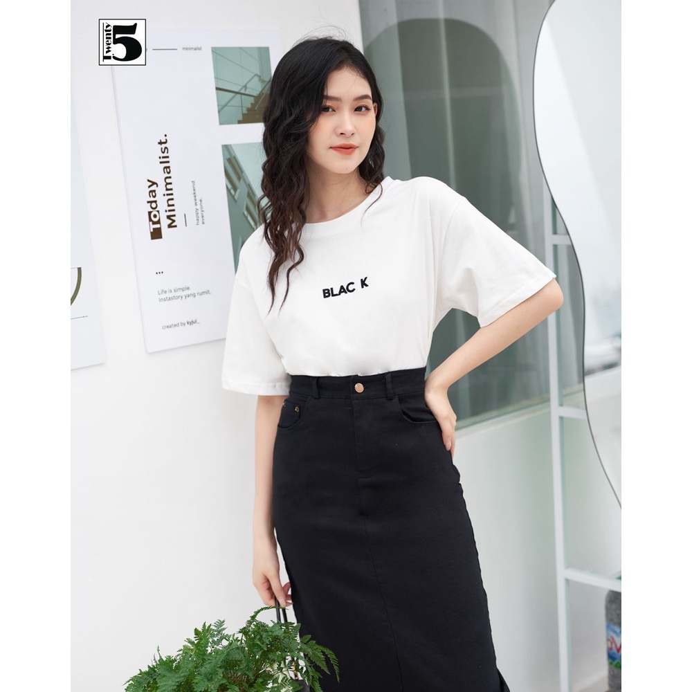 Áo thun nữ cổ tròn dáng rộng tay lỡ thêu hình chất cotton mịn Twentyfive 4013