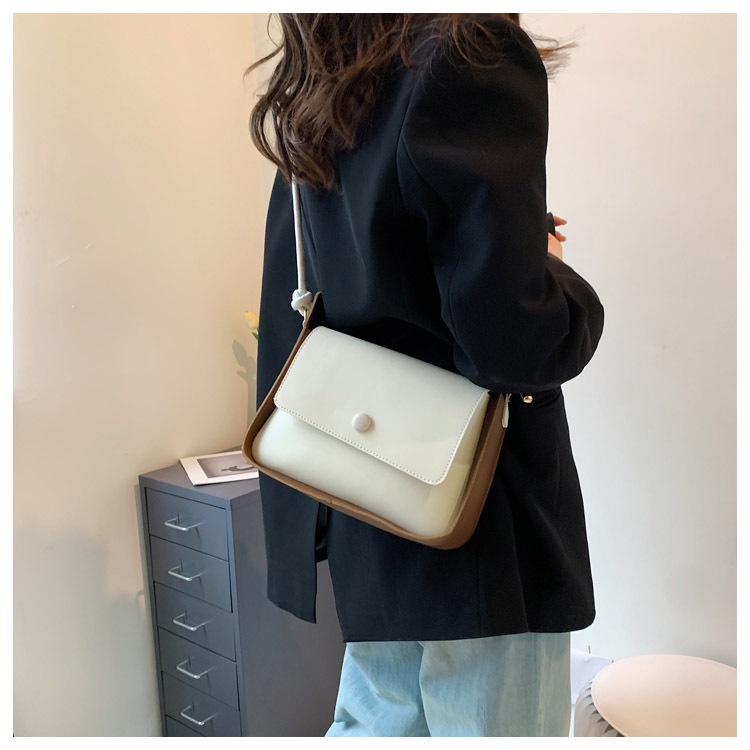 Túi xách nữ đeo chéo kiểu vuông thời trang dây đeo cá tính có khóa kéo bên trong, có hai màu xanh lá và trắng