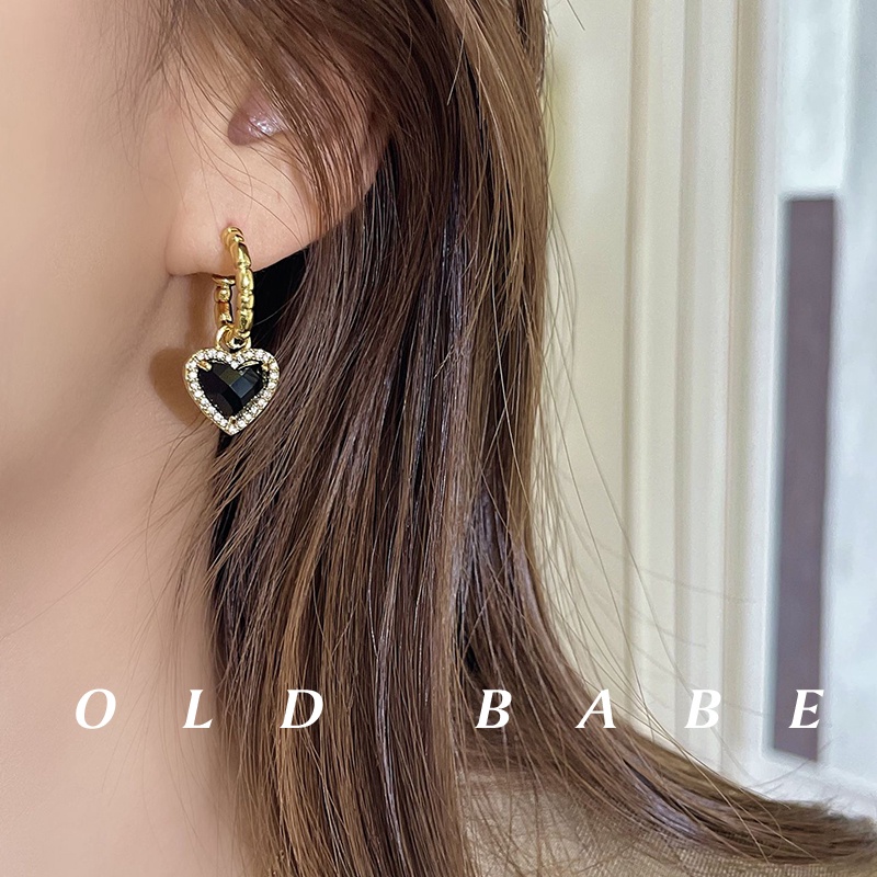 Bông Tai Hình Trái Tim Đính Đá Zircon Màu Đen Phong Cách Âu Mỹ Sang Trọng Thời Trang Cho Nữ