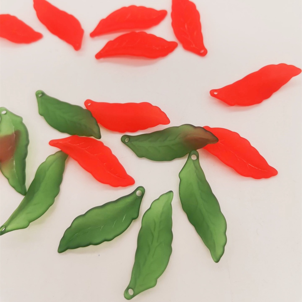 Bộ 50 Hạt Nhựa Acrylic Hình Chiếc Lá Màu Đỏ / Xanh Lá Dùng Làm Trang Sức DIY s1111