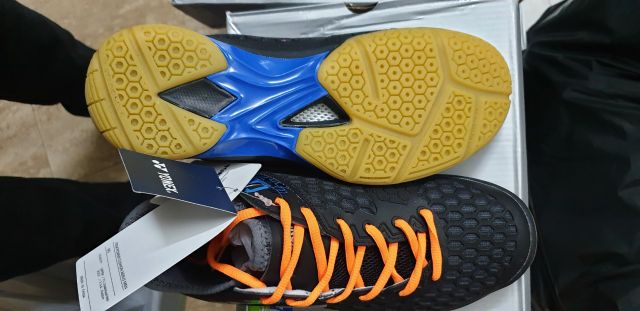 GIÀY CẦU LÔNG YONEX