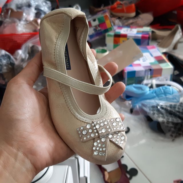 Combo giày của khách