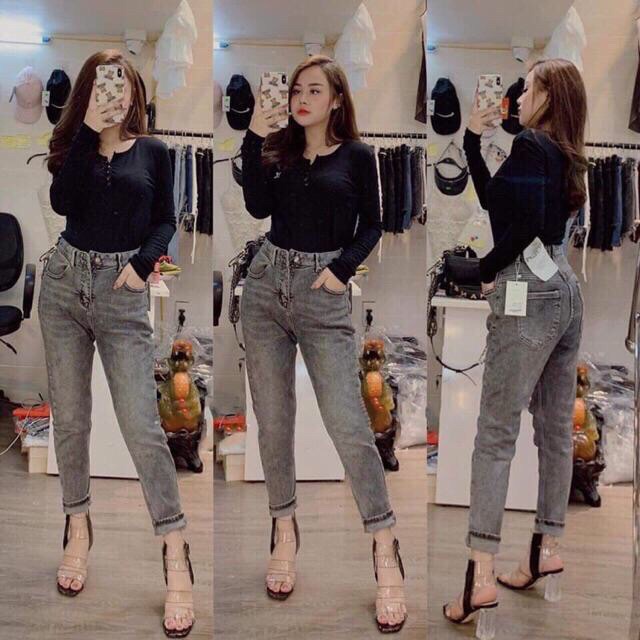 Áo len giấy cổ khuy thêu chữ NY