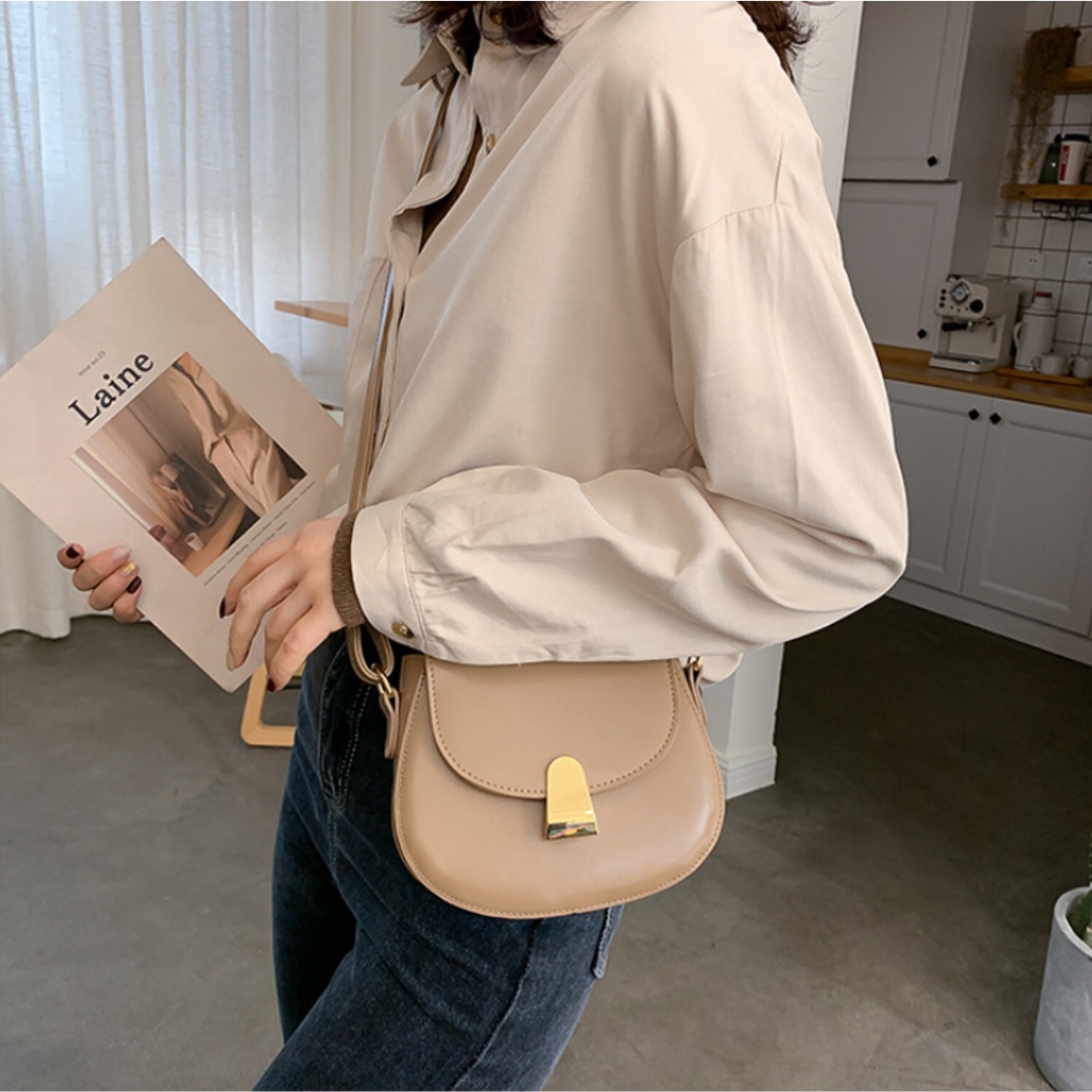 Túi đeo chéo nữ đẹp da trơn , Túi xách nữ đeo chéo kiểu đẹp đơn giản da pu BG21