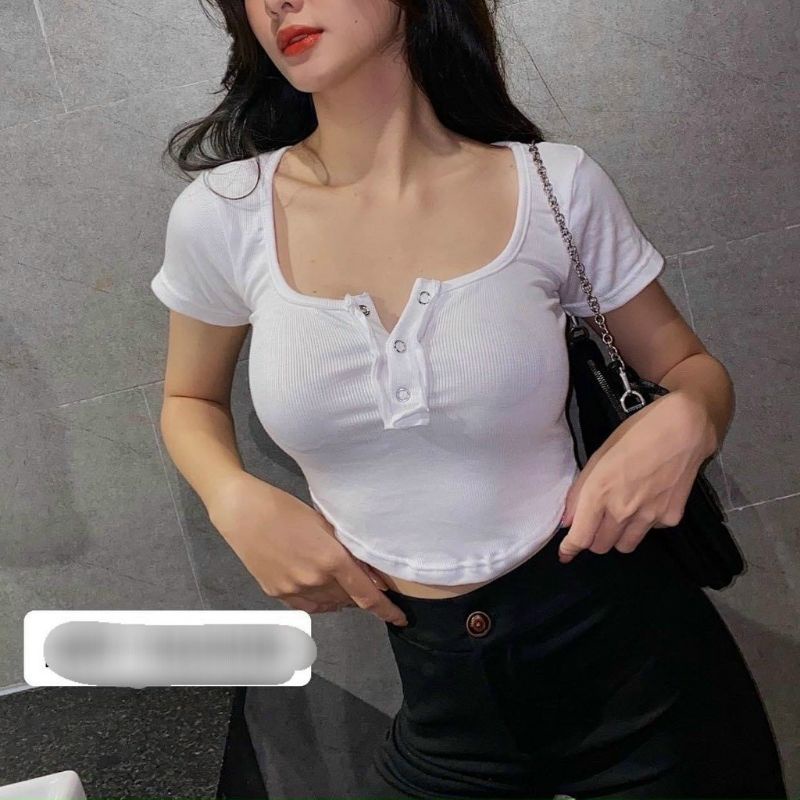 Áo croptop nữ - áo croptop vạt bầu in họa tiết nhí phối nút - AO046