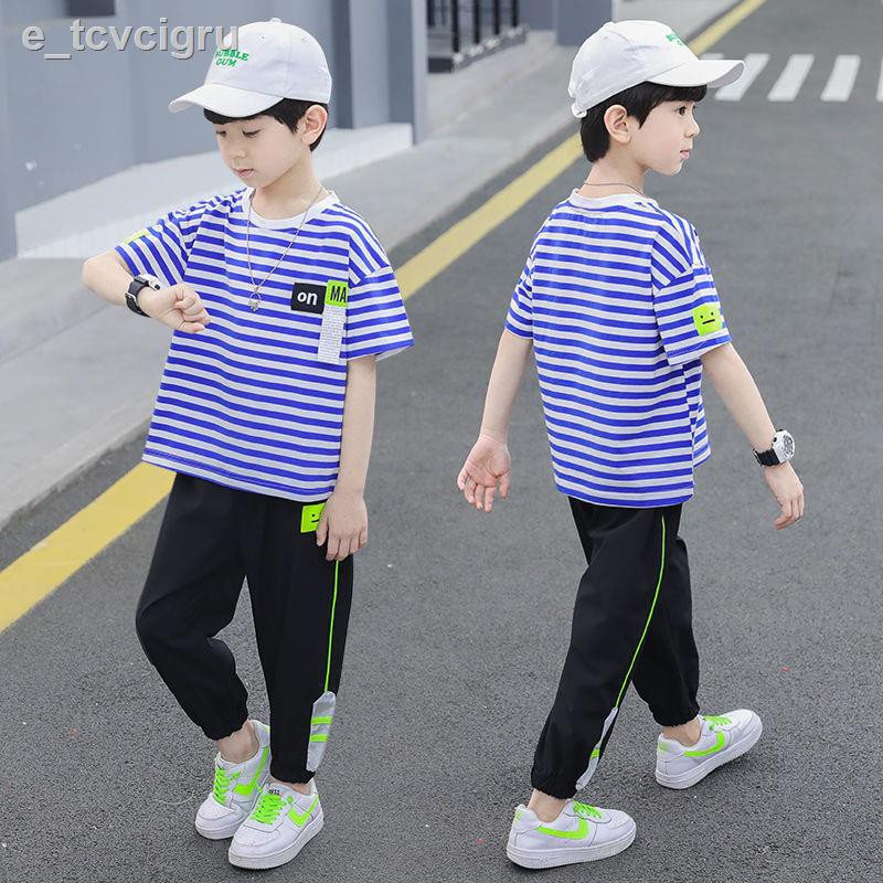 Bộ đồ cho bé trai mùa hè 2021 phiên bản mới của Hàn Quốc quần chín điểm hai mảnh kẻ sọc trẻ em đẹp 13 tuổi