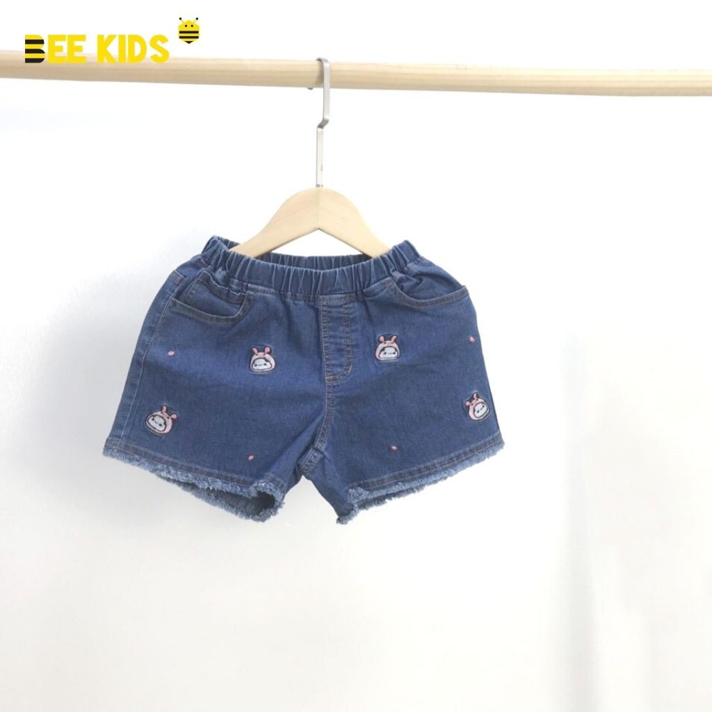 Quần Short Bò Bee Kids Thêu Họa Tiết Thân Trước, Gấu Tua Cho Bé Gái (4 - 14 tuổi) 7QJ01602SX