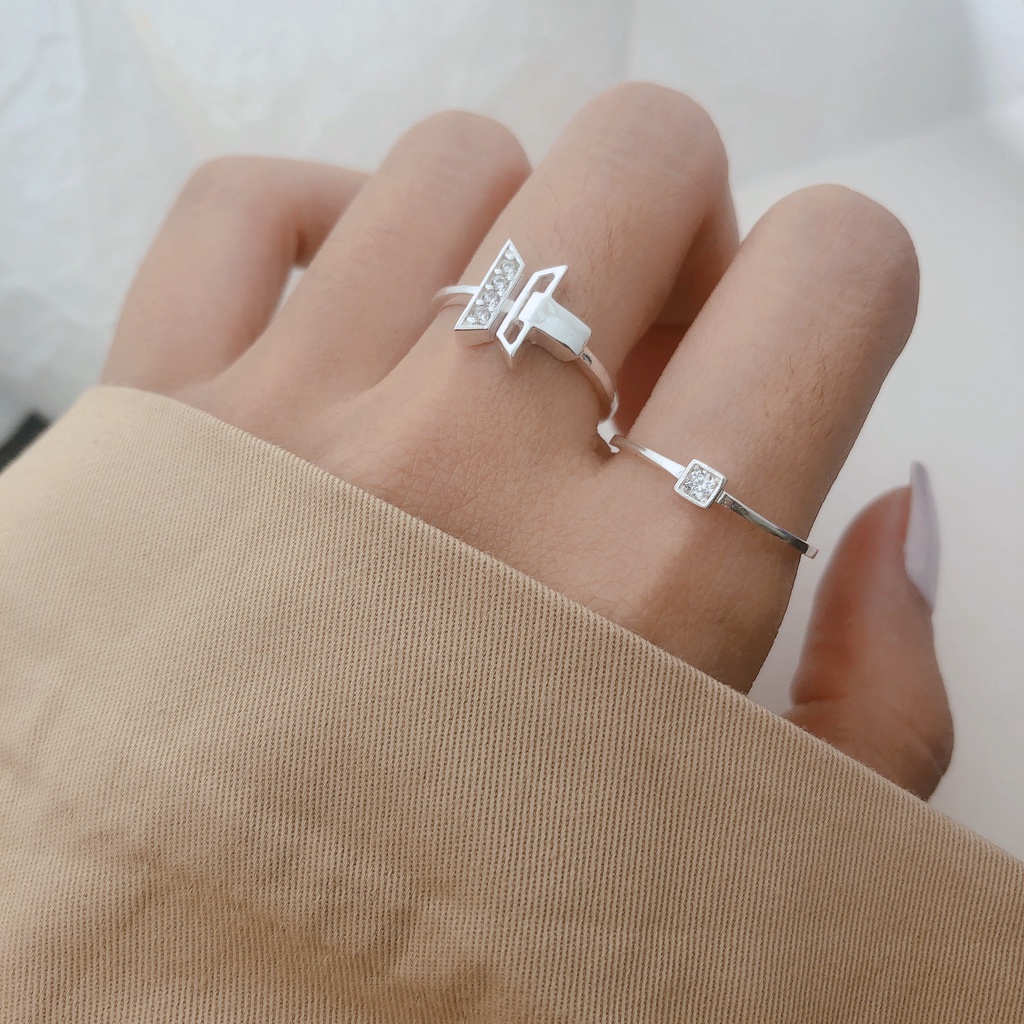 Nhẫn nhóm nhạc B-T-S khắc chữ vai nhẫn