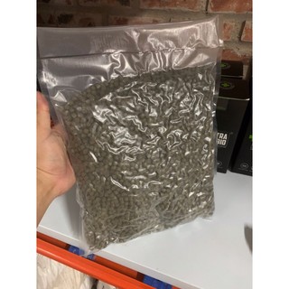 1kg Cám cá Koi Aqua Master Staple size L.