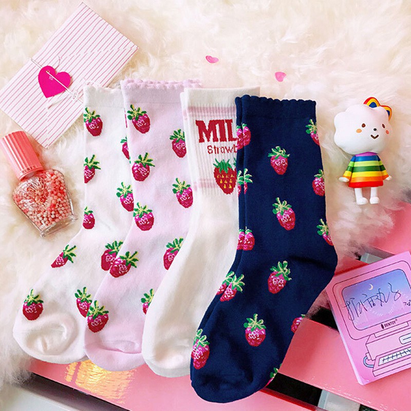 Tất Cotton hoạ tiết dâu tây đáng yêu