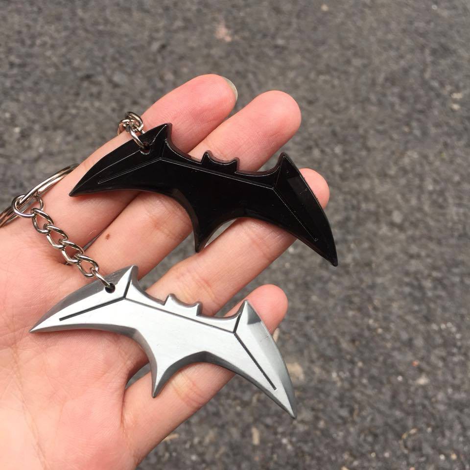 Móc chìa khóa Batarang Mô phỏng Siêu anh hùng, Quà tặng độc đáo