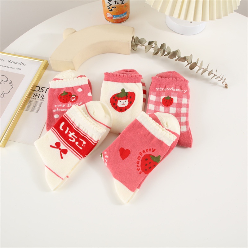 Tất vớ nữ cao cổ METAT, tất Hàn Quốc cổ cao họa tiết quả dâu dễ thương cute cao cấp T04
