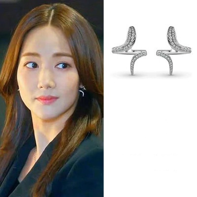 Tại sao Bộ Thư Ký Kim So Hàn Quốc Drama Her Private Life Park Min-Young Bông Tai Kim Va Chạm