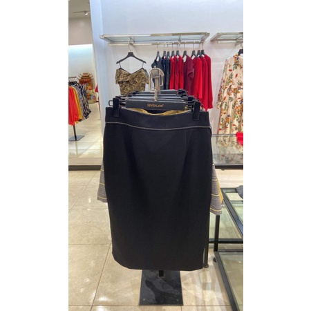 Chân váy bút chì hãng SEVEN.AM