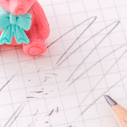 Vỉ Gôm Tẩy Chì 4 Hình Nghộ Nghĩnh Siêu Dễ Thương Tiện Dụng Cho Bé Trai/Gái