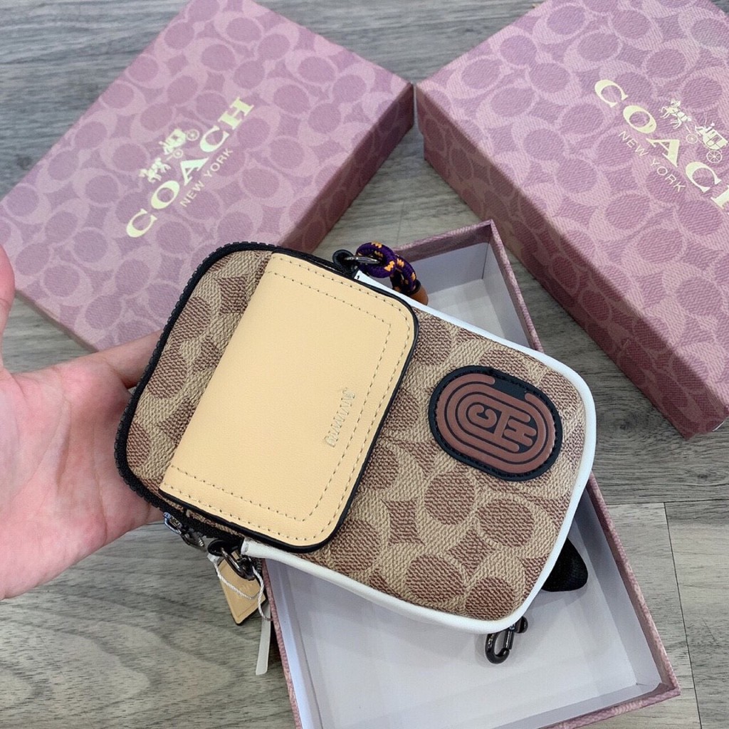 Đeo điện thoại Co ach mới