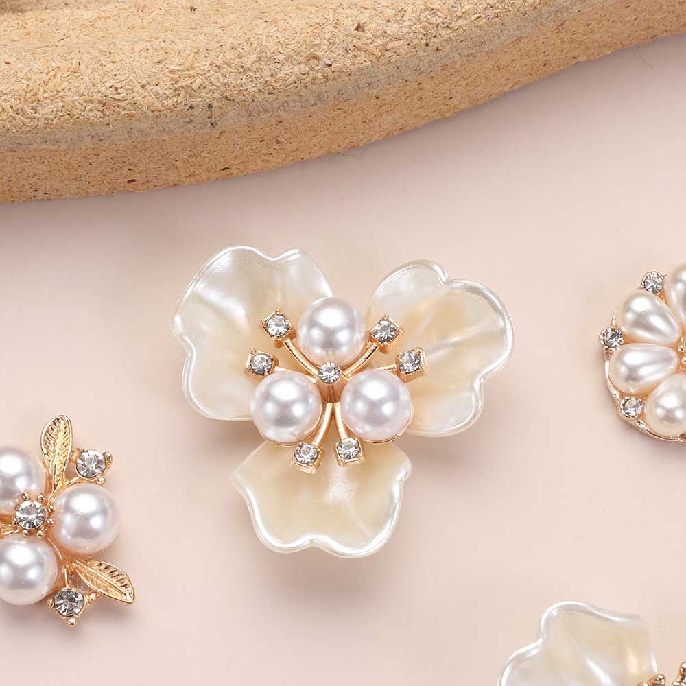 TARSUREVN 10Pcs   Flower Rhinestone Buttons Sparkling Crystal Hairpins Decoration Clothes Sewing Accessories