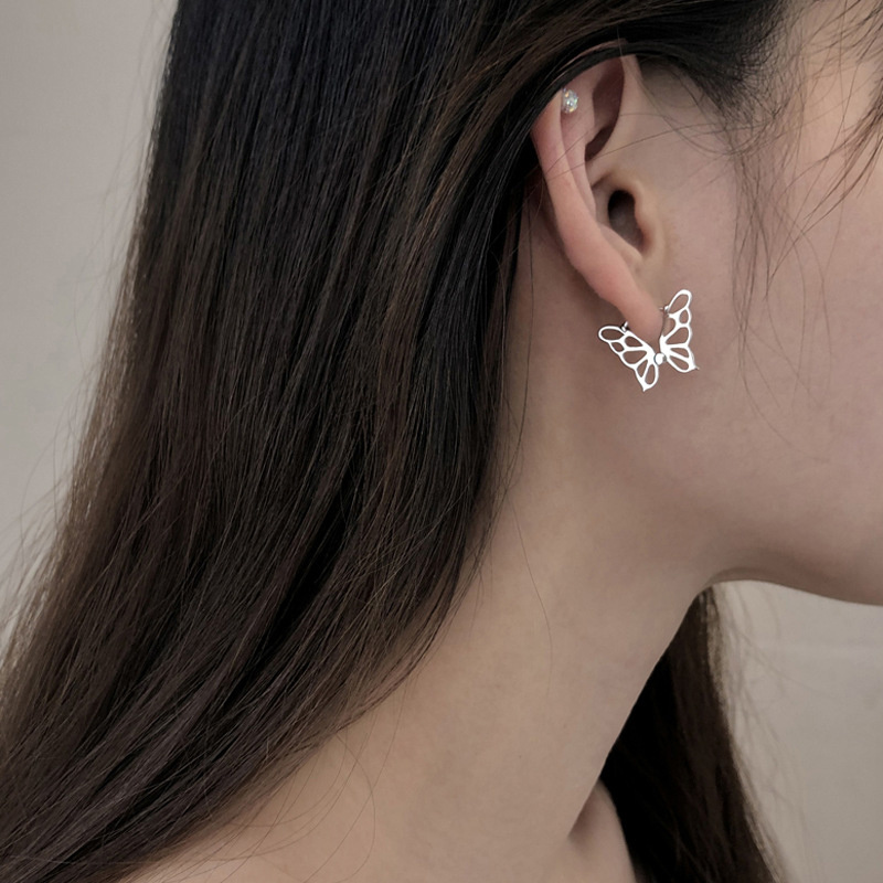 Đôi khuyên tai hình bướm xinh xắn dành cho nữ