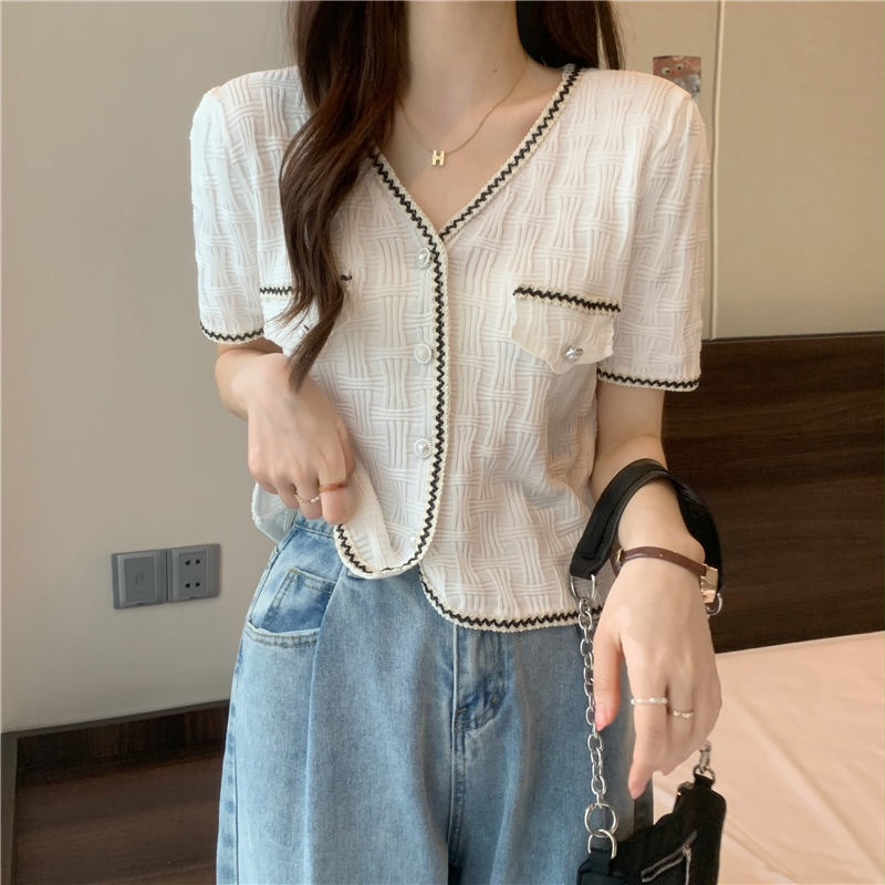 Áo thun IELGY tay ngắn cổ chữ V cài một hàng nút phong cách Hàn Quốc cho nữ