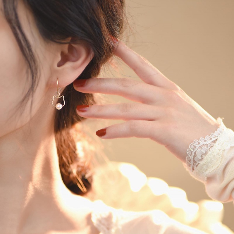 Khuyên Tai Hình Mèo Đính Ngọc Trai Sang Trọng Cao Cấp Phong Cách Pháp Cho Nữ