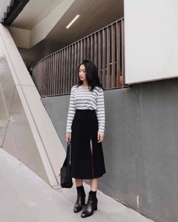 CHÂN VÁY XẺ