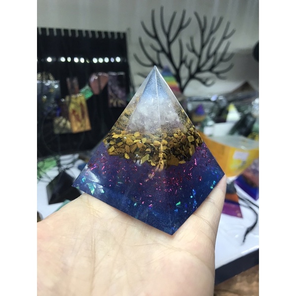 Kim tự tháp đá năng lượng Orgonite