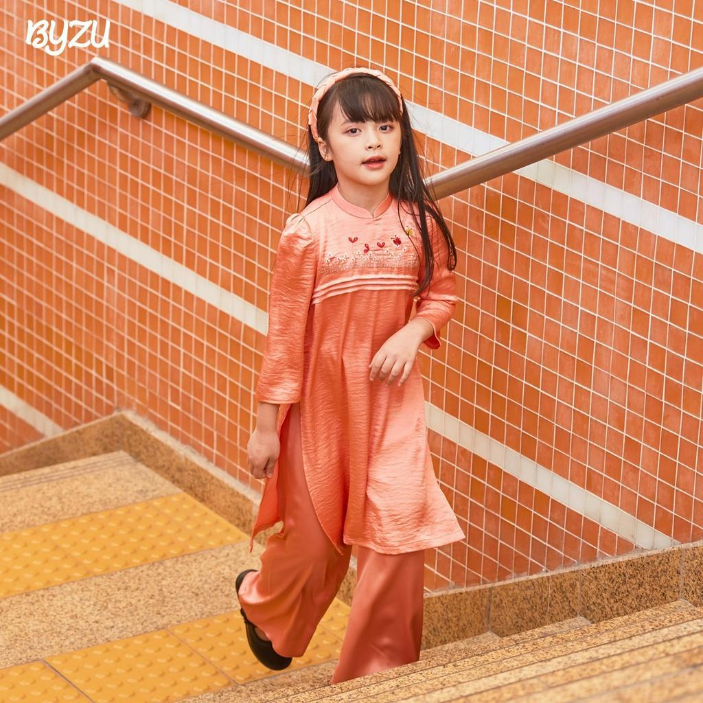 Áo Dài Cách Tân Bé Gái BYZU Chất Vải Lụa Cao Cấp Thêu Vườn Hoa ADT2304