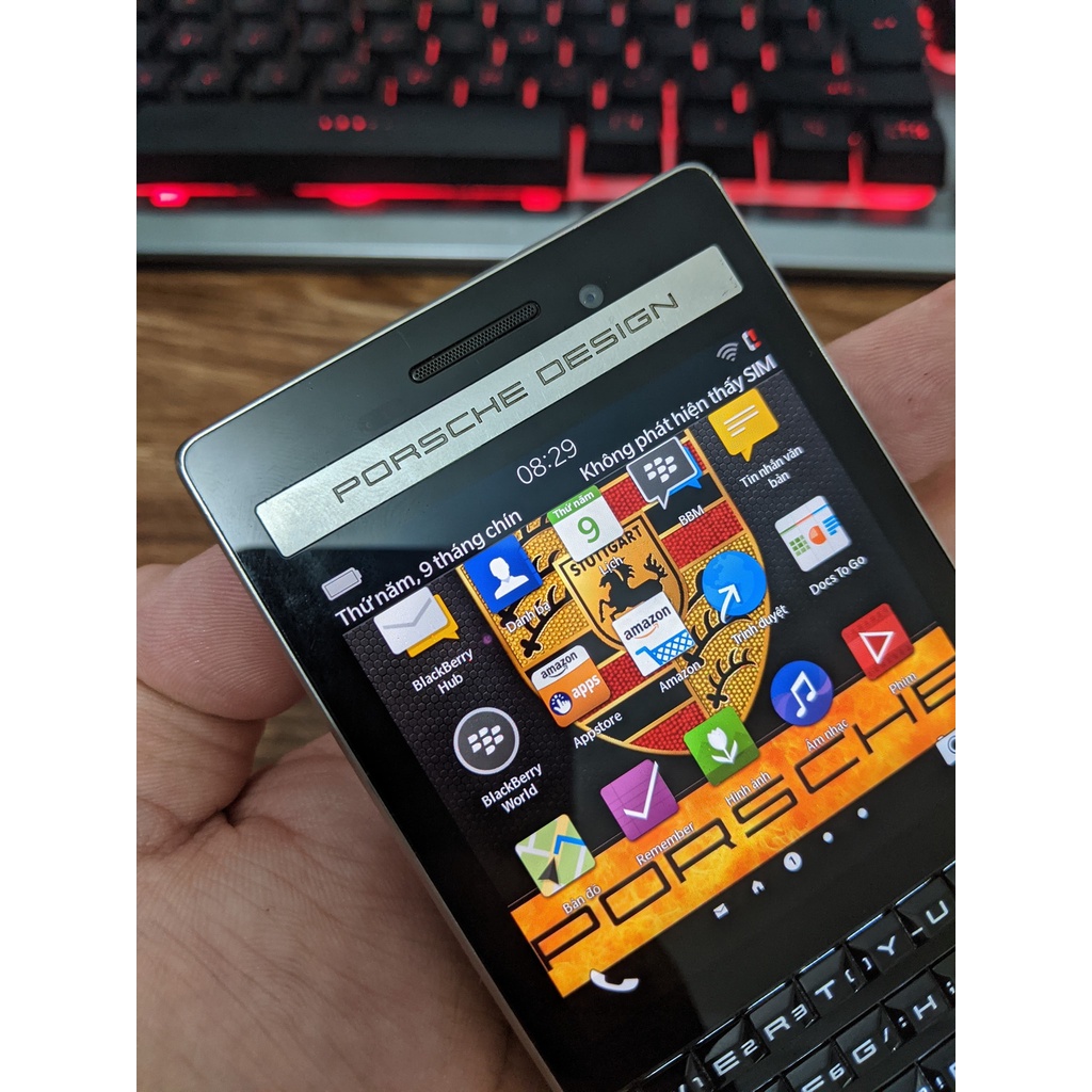 Điện thoai 9983 main Q10 Blackberry đẹp