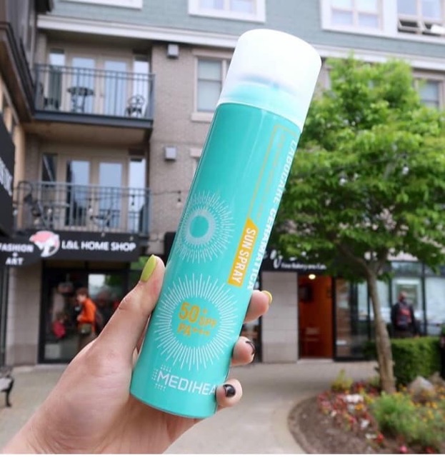 [Thanh Lý] Xịt chống nắng Mediheal Labocare Ceramatica Sun Spray 180ml date t6.2021 | BigBuy360 - bigbuy360.vn