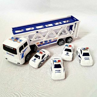 Mô hình xe chở xe chạy bánh đà
