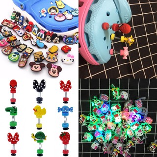 Combo 10 sticker 3D, 2D lò xo gắn dép sục đi mưa Hapu