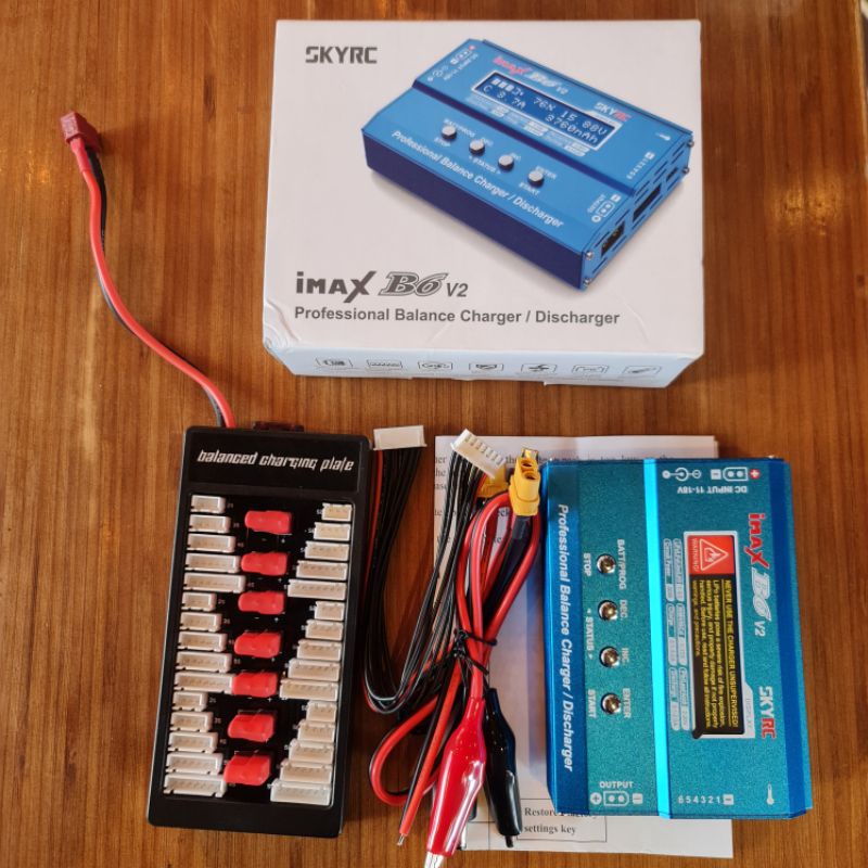 Bộ sạc pin thông minh Skyrc Imax B6 V2 + nguồn điện 12V 5A cân bằng 60 w 6a.