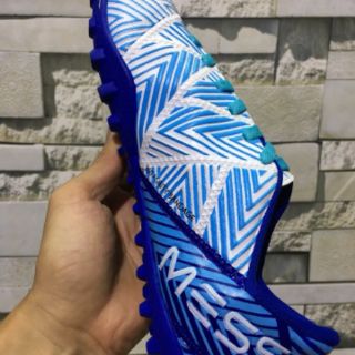 GIÀY ĐÁ BÓNG MESSI 2018( Tặng kèm tất dài thể thao)
