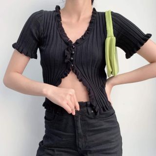 Áo crop len gân Jennie