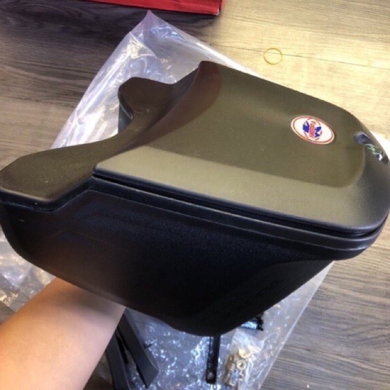 Thùng đựng đồ đủ các dòng xe - gọn gàng, tiện lợi như winnerX,exciter150,wave,sirius,ưinner, dream