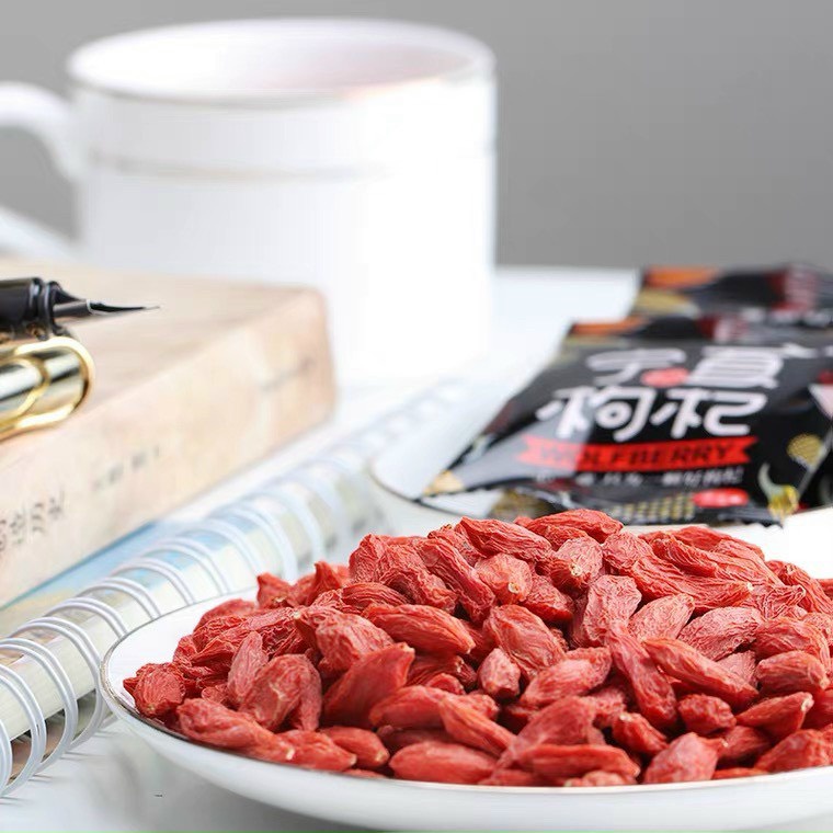 Kỷ Tử pha trà, ăn liền, nấu canh, ngon bổ dưỡng chia nhiều bịch nhỏ trong một gói to