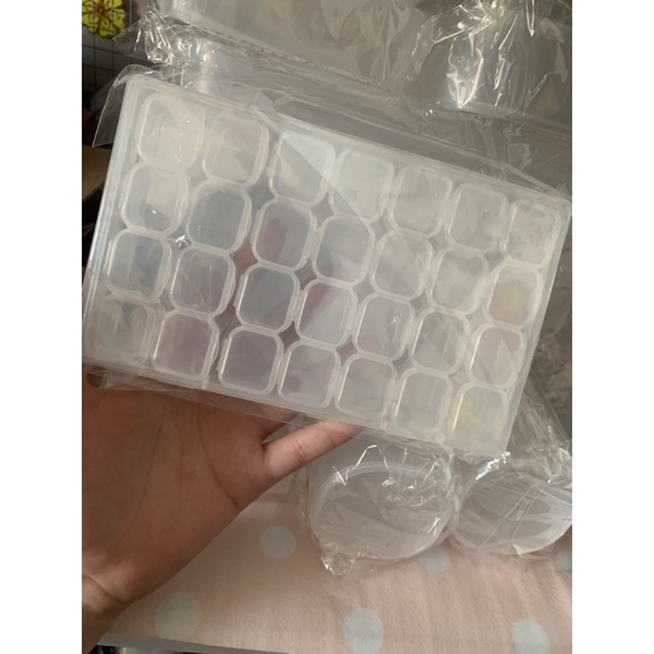 khay đựng chamr đá 24 ô