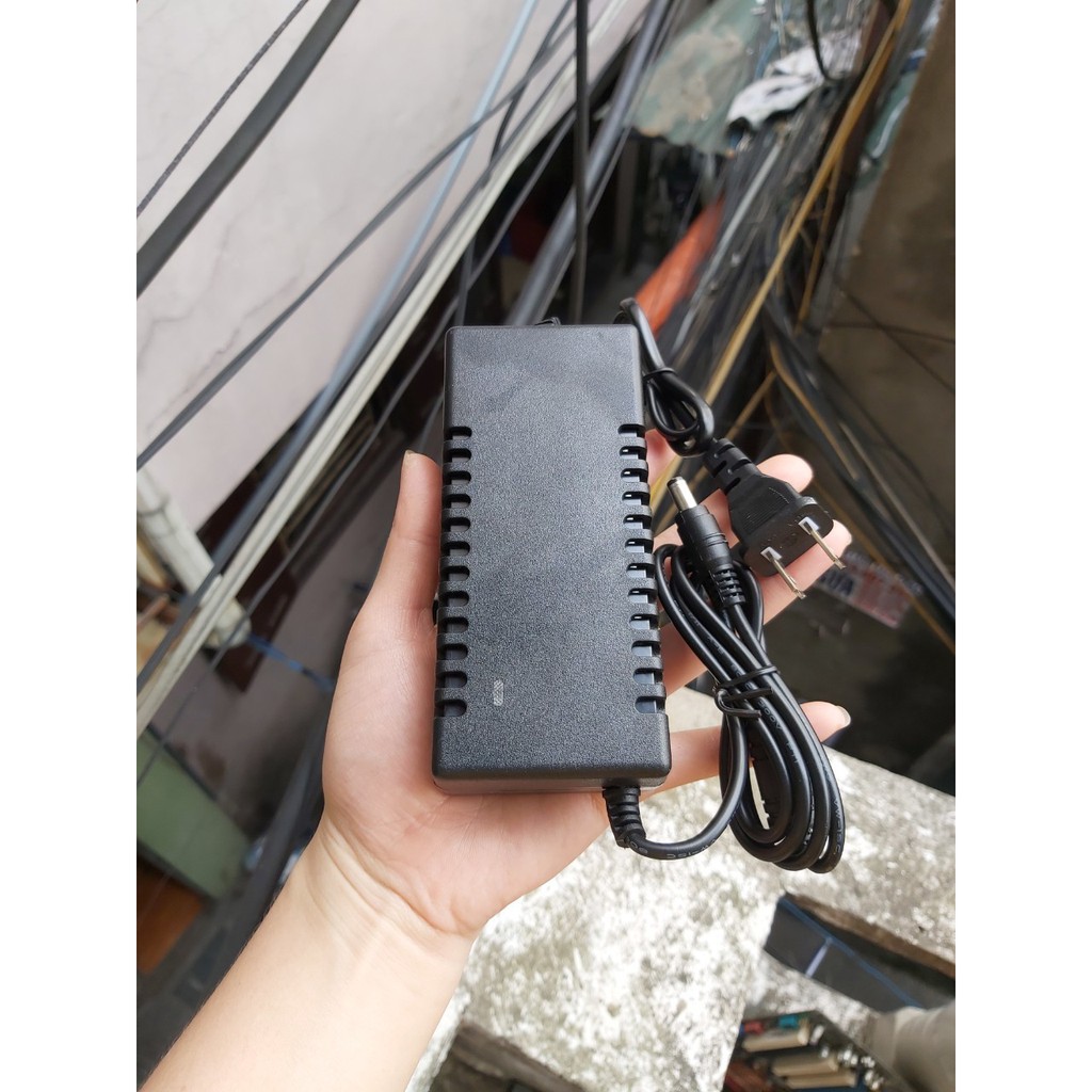 Dailyphukien192 Sạc pin máy khoan cầm tay Makita 21V 2A xịn bảo hành 12 tháng