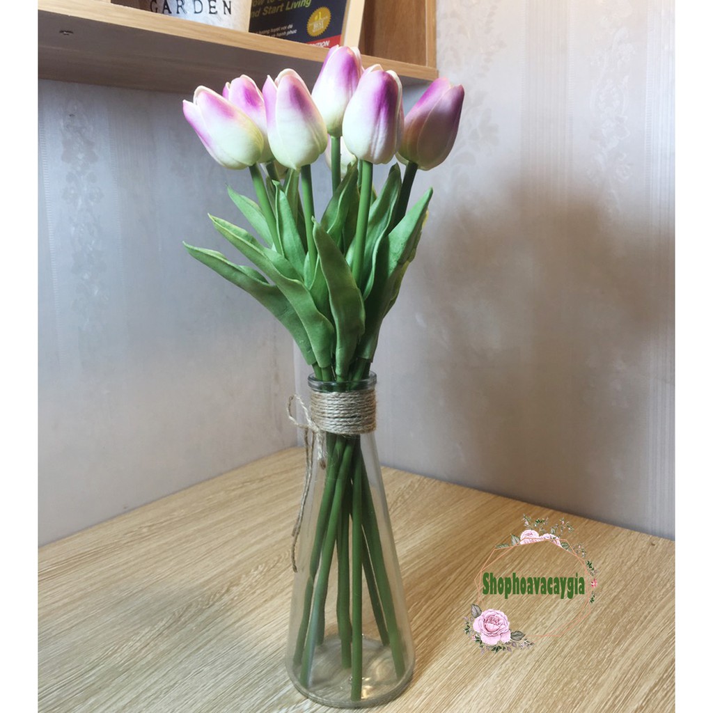 Hoa giả-Com bô 10 bông hoa tulip cao cấp lá xoăn+lọ thủy tinh tam giác trang trí nhà cửa, bàn làm việc, kệ sách