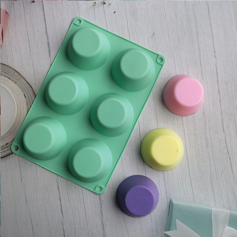 Khuôn Làm Bánh Bằng Silicone Mềm Mại Và Thoải Mái