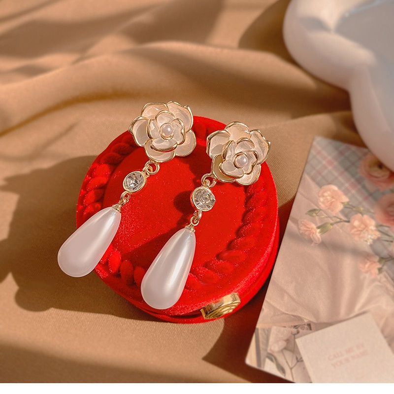 Khuyên Tai Hình Hoa Trà Đính Ngọc Trai Phong Cách Cổ Điển Thời Trang 2022