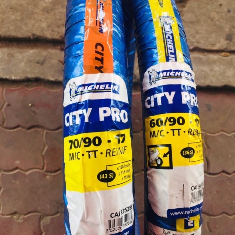 Vỏ michelin city grip pro 70/90-17 80/90-17 vỏ không ruột nhé gắn bánh mâm bao dày đẹp nhé