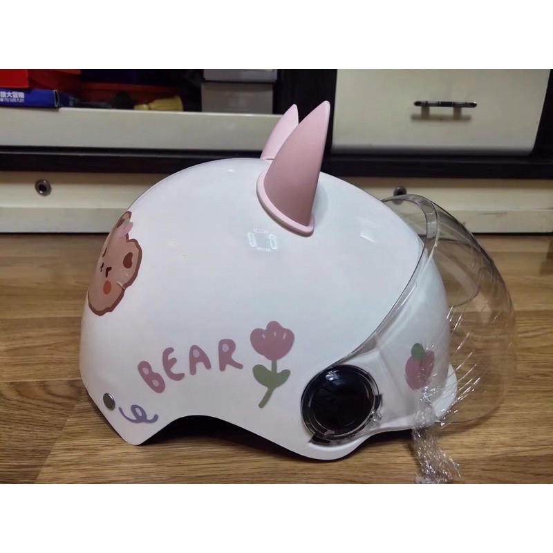 Nón bảo hiểm tai mèo cute kèm hình dán có kính kèm ảnh thật